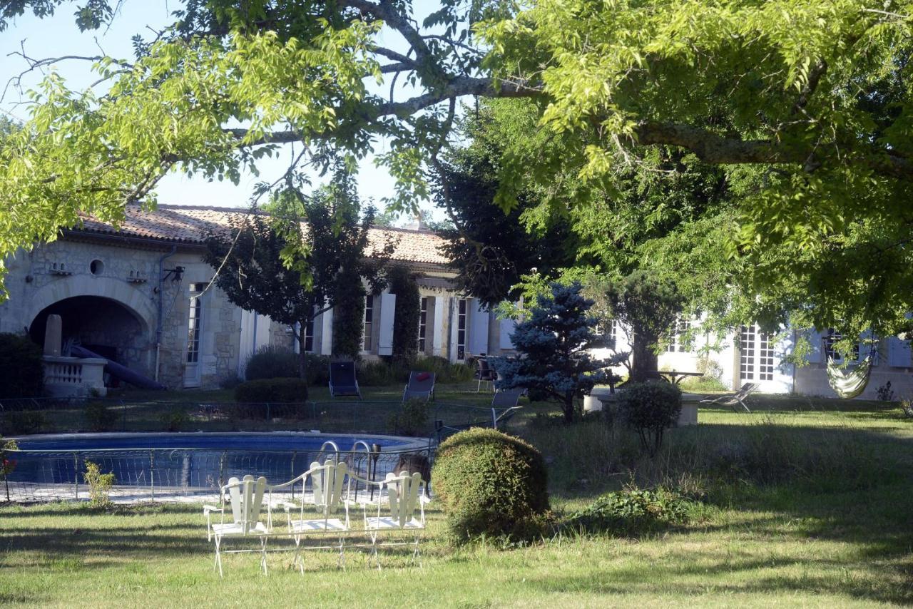 Chateau Rosemont - Grande Maison Familiale Campagne Dans Le Medoc Avec Piscine Et Tennis A 15 Mn Bordeaux Labarde Exterior foto