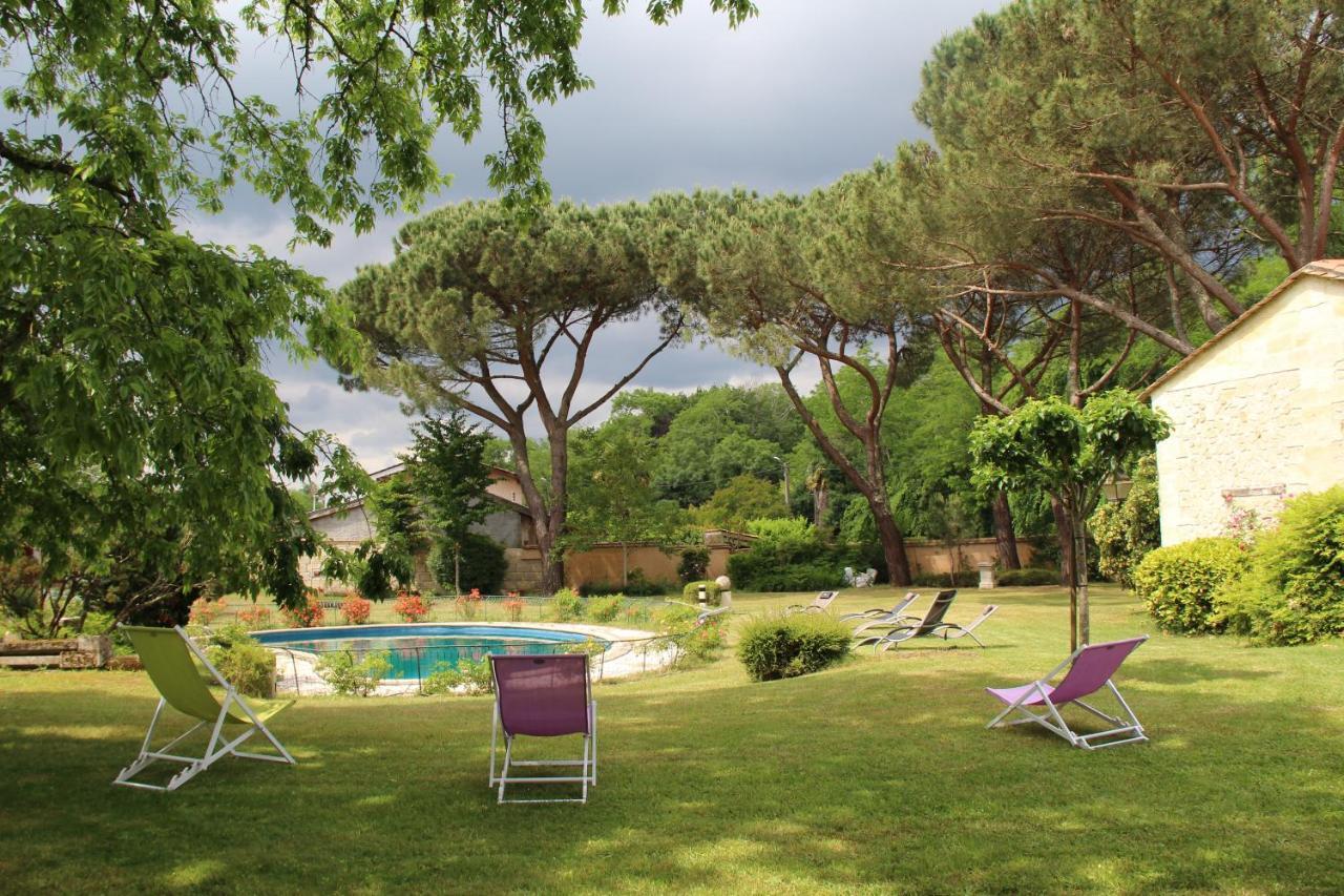 Chateau Rosemont - Grande Maison Familiale Campagne Dans Le Medoc Avec Piscine Et Tennis A 15 Mn Bordeaux Labarde Exterior foto