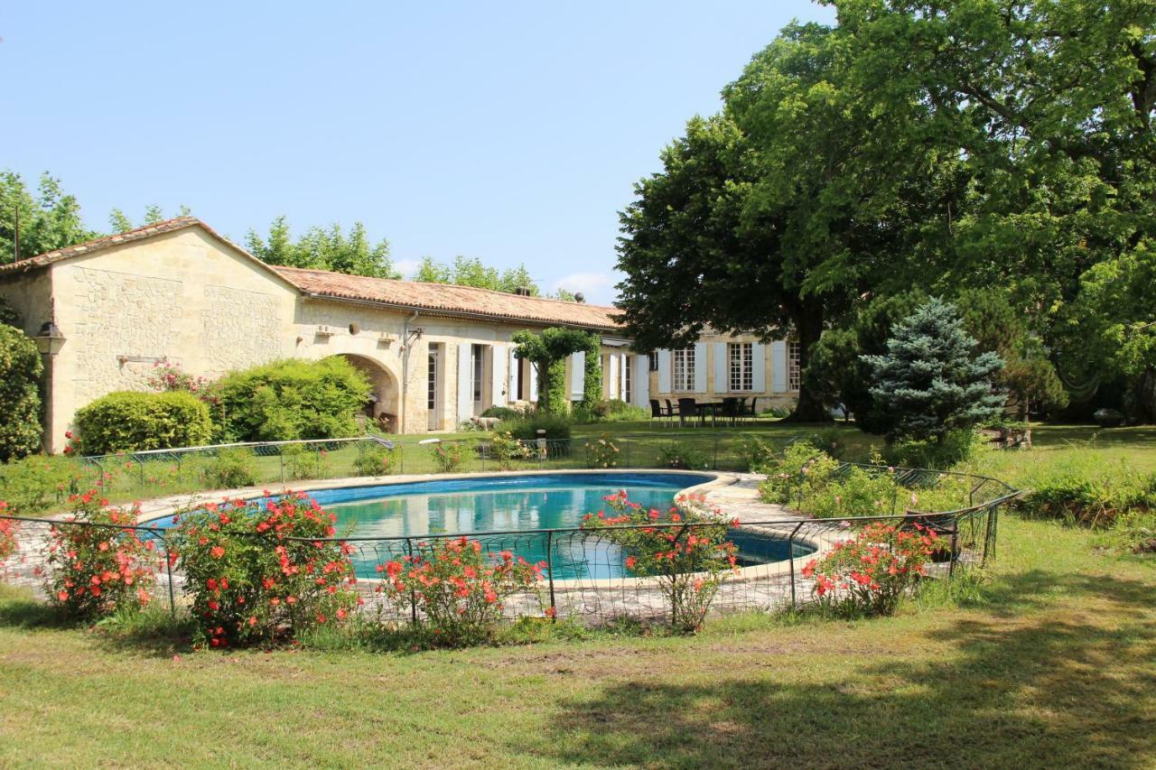 Chateau Rosemont - Grande Maison Familiale Campagne Dans Le Medoc Avec Piscine Et Tennis A 15 Mn Bordeaux Labarde Exterior foto